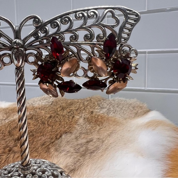 Vintage Art Noveau Czech Glass Rhinestones Deco Red Peach Glass Clip on Earrings - Picture 2 of 10